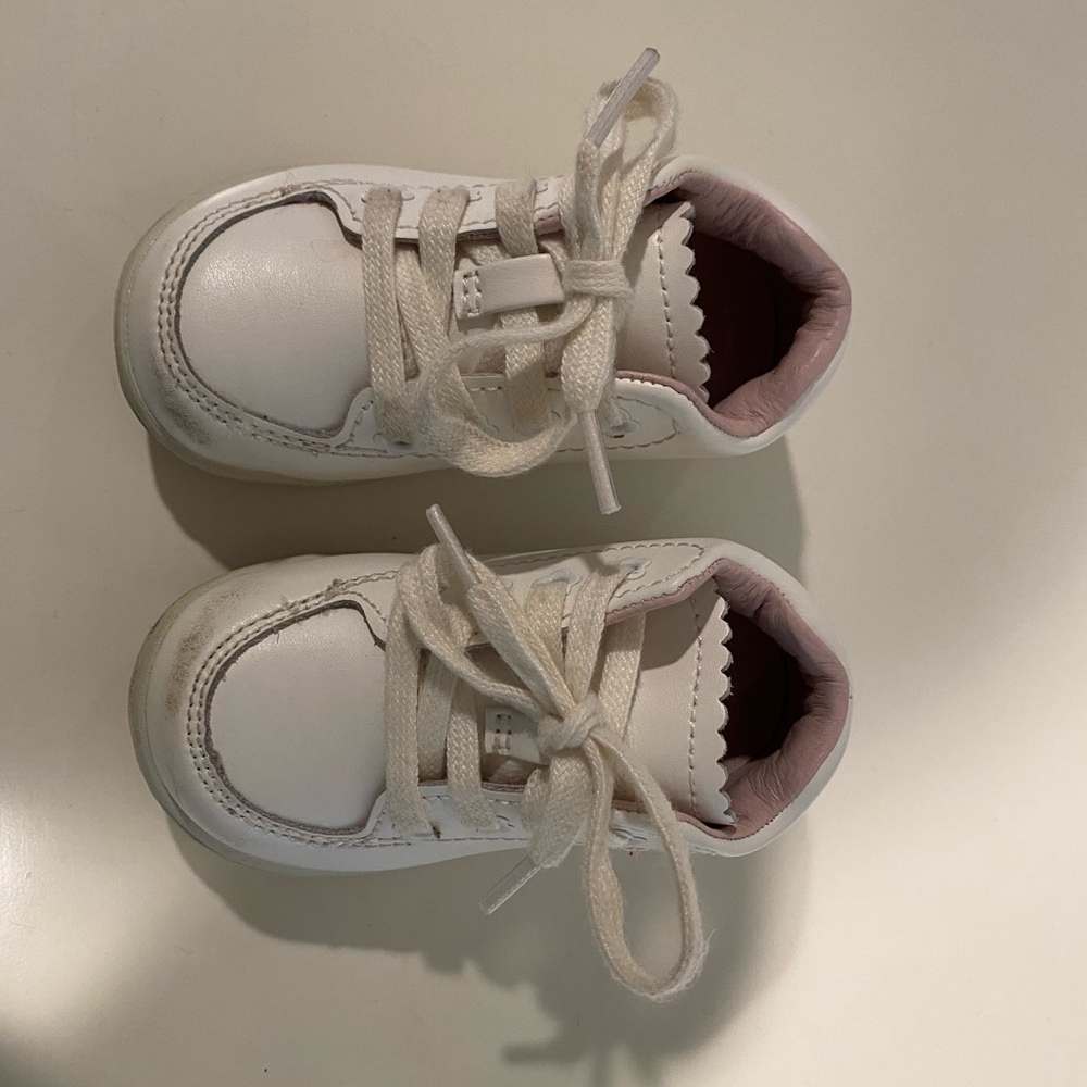 Stride Rite Kids Sneakers in White and Pink
